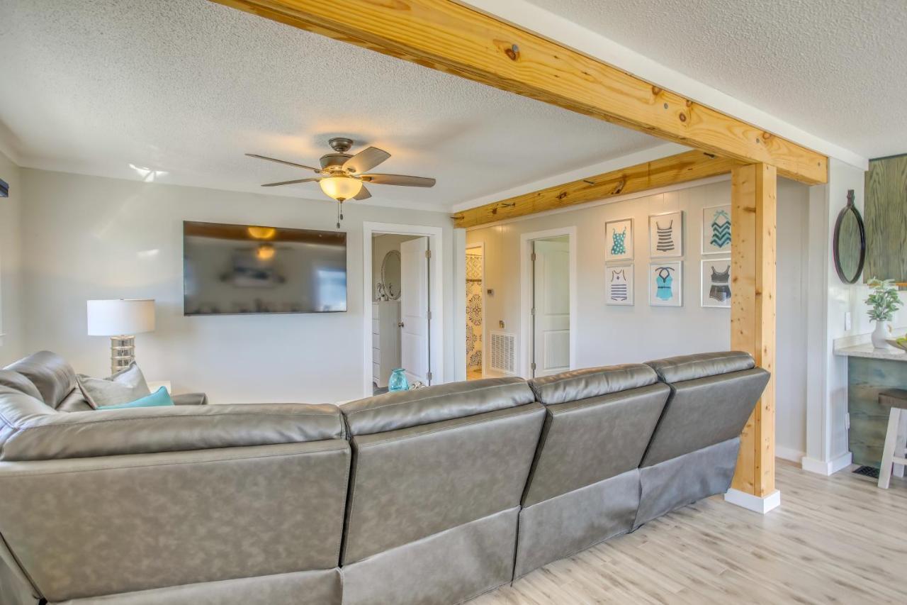 Waterfront North Myrtle Beach Home With Pool And Deck Exterior photo