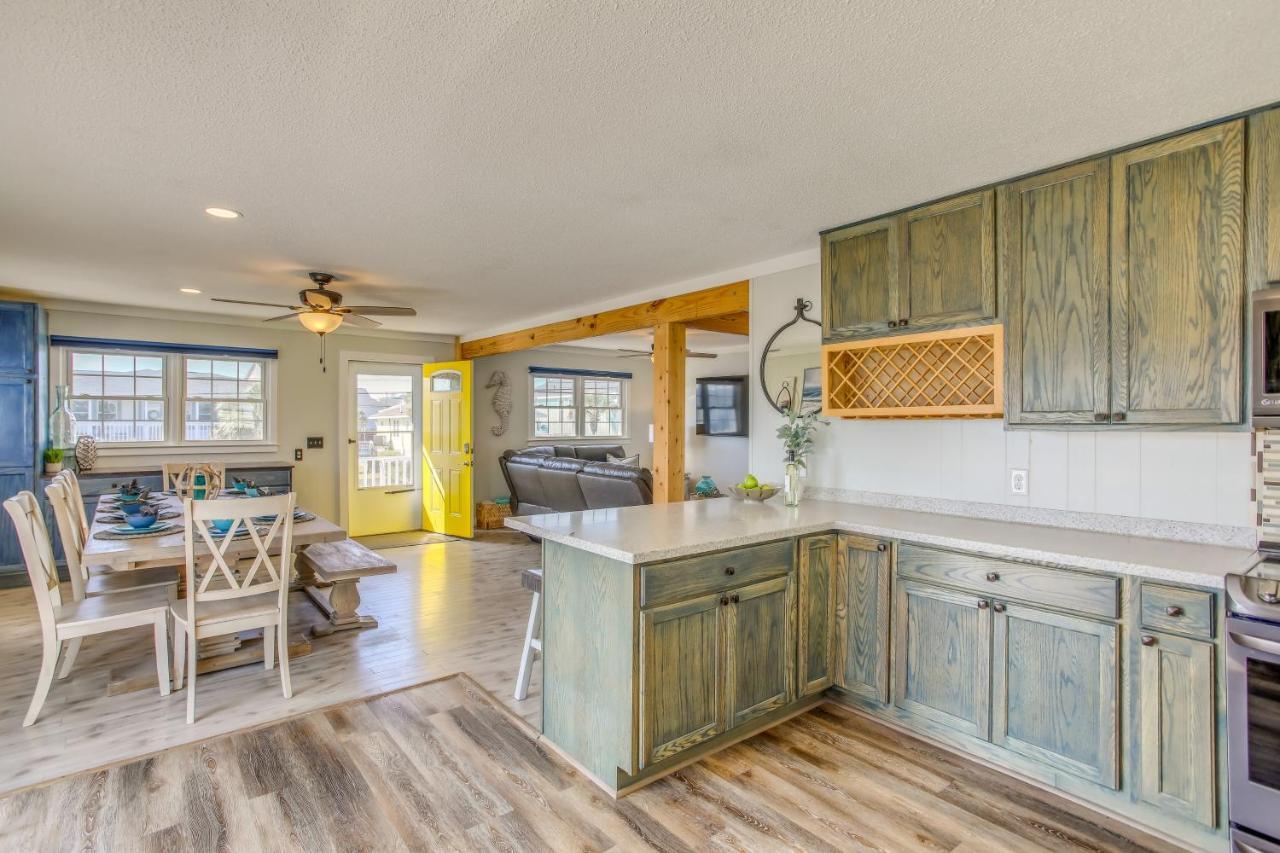Waterfront North Myrtle Beach Home With Pool And Deck Exterior photo