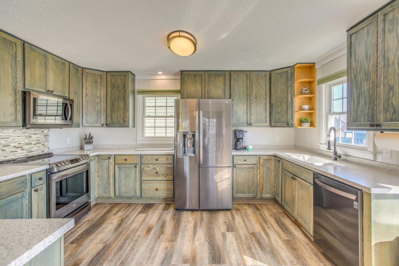 Waterfront North Myrtle Beach Home With Pool And Deck Exterior photo