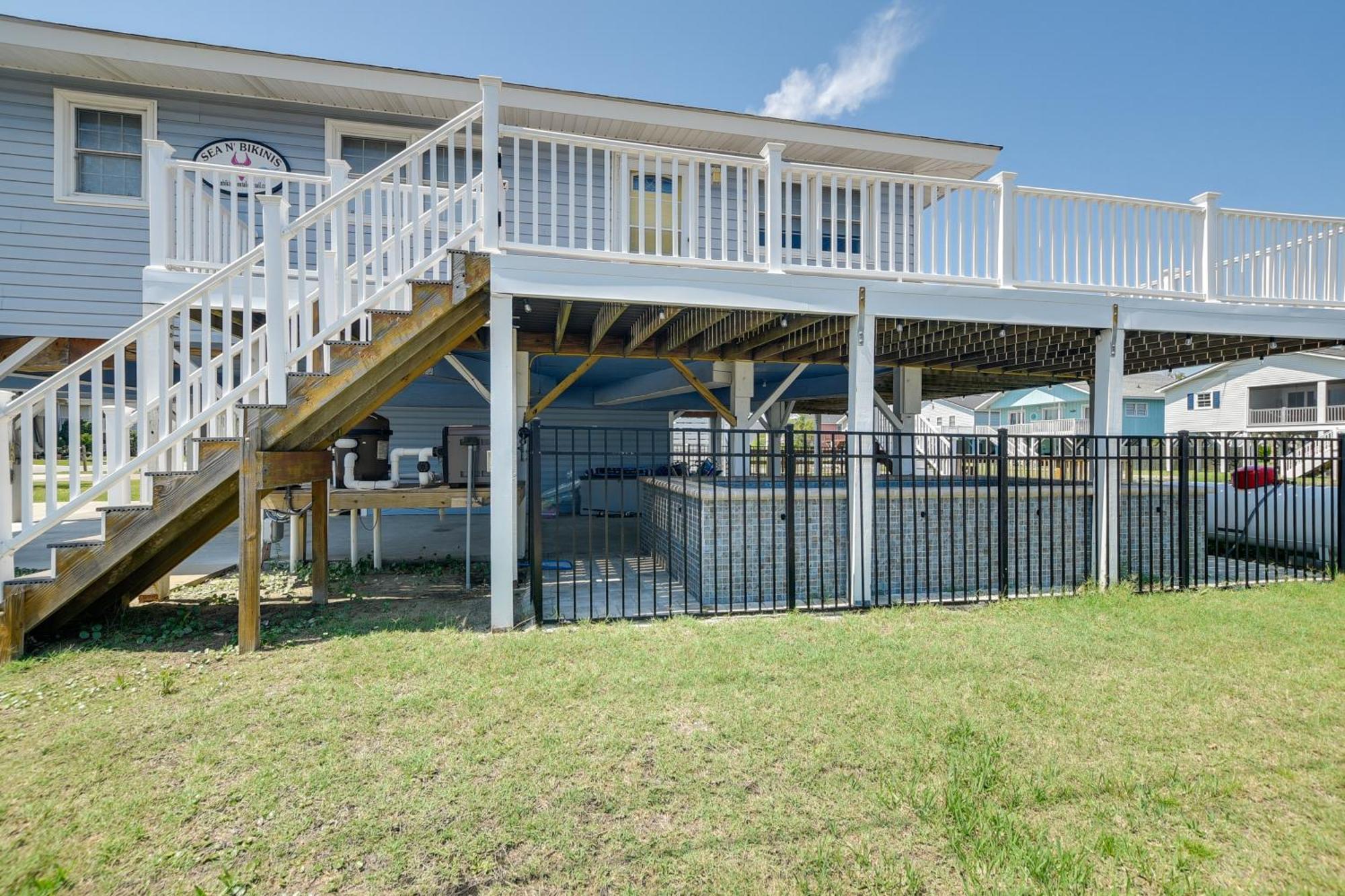 Waterfront North Myrtle Beach Home With Pool And Deck Exterior photo